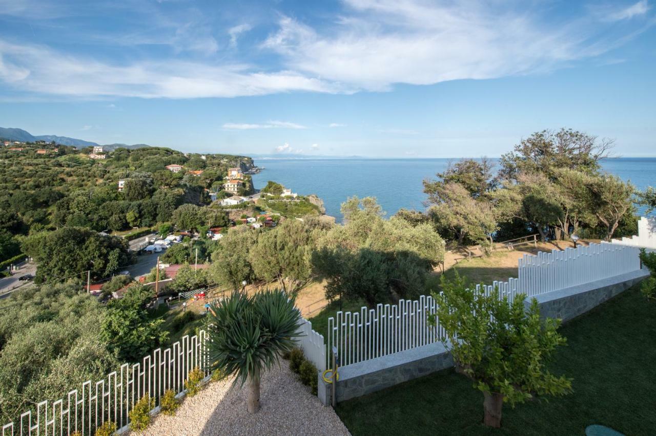 B&B Capo Torre Resort & Spa Albisola Superiore Εξωτερικό φωτογραφία